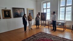 Das Stefan-Jäger-Gemälde, das Barbara Bonfert als junge Frau darstellt, wurde vor etwa einer Woche dem Hatzfelder Museum übergeben. Foto: privat