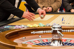 Glücksspiele können süchtig machen. Der Traum vom leichten Geld kann schlimme Folgen haben.
Foto: pixabay
