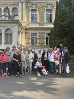 Zurück in Kronstadt wurde noch zu einem Gruppenfoto posiert.
Fotos Bernice Krech-Lițoiu