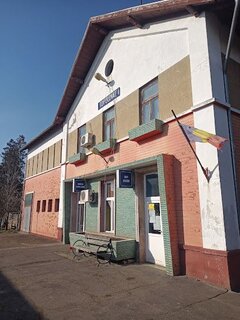Auf der Abrissliste steht auch der Bahnhof in Topolovățu Mare.
Fotos: Oliviu Gaidoș