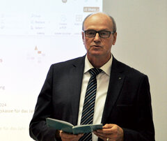 Friedrich Gunesch (Hauptanwalt der EKR) ist neuer Präsident des GAV. Foto: Roger Pârvu