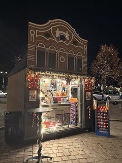Ein Weihnachtshäuschen auf der Postwiese
Fotos: die Verfasserin