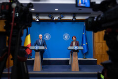 Premier Ilie Bolojan und die Pressesprecherin der Regierung Ioana Dogioiu | Archivfoto: gov.ro