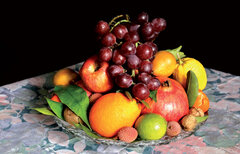 Die Qualität der Gewohnheiten definiert die Qualität des Lebens. Die Obstschale am Küchentisch lädt zum öfteren Zugreifen ein – und somit auch zu gesunder Ernährung.