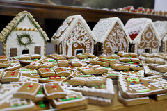 Zum Versenden bereit: Häuschen und Kekse der Mühlbacher Weihnachtsbäckerei | Fotos: Aurelia Brecht