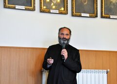 Durch das Synodalitätskonzept des Theologen Dumitru Stăniloae führte Dr. Nicolae Moșoiu.