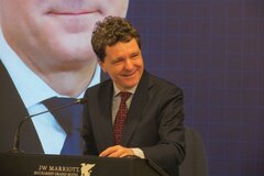 Der rumänische Präsident Nicușor Dan bei der Eröffnungsrede