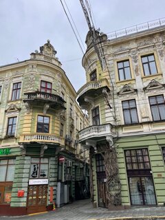 Türmchen, Erker, Stuckfassaden: nicht umsonst nennt man Czernowitz auch Klein Wien