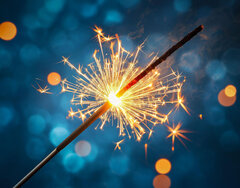 Wunderkerzen sind zwar erlaubt, doch auch nicht völlig unbedenklich, was die Umweltfreundlichkeit betrifft.