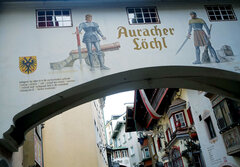 Schwibbogen in der Kufsteiner Römerhofgasse