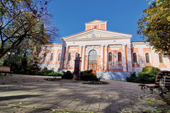 Das einstige öffentliche Badehaus befindet sich heute im Park Grădina Romei.