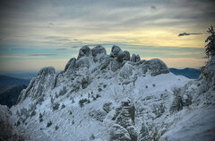Hinter den Steinformationen im Ciucaș stecken Sagen und Legenden, die darauf warten, entdeckt zu werden.